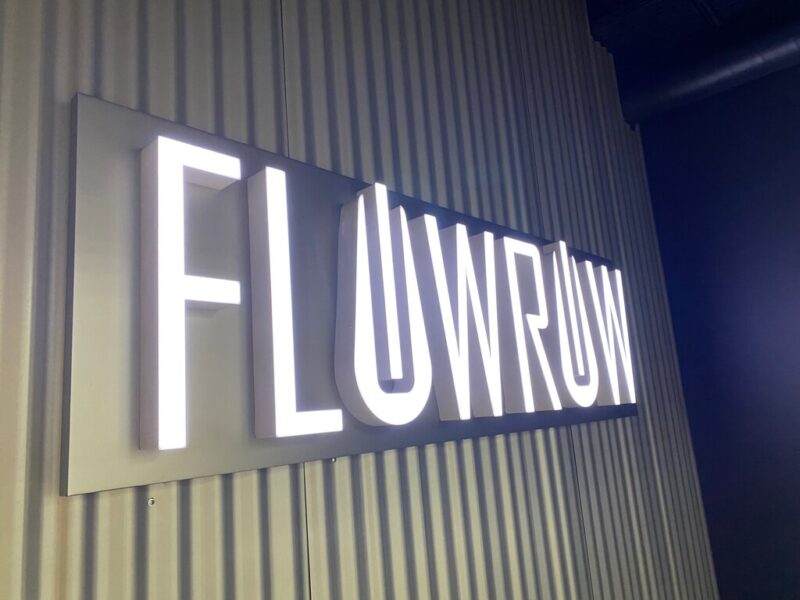 FlowRow