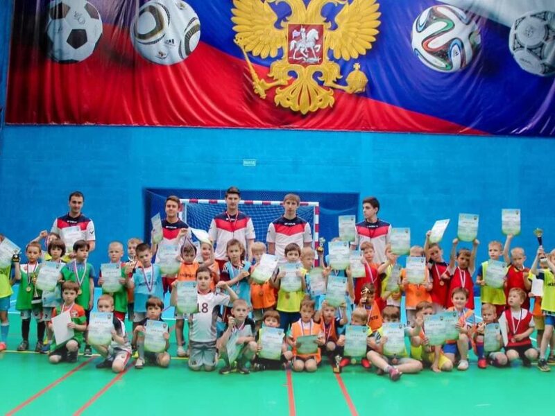 Детская футбольная секция Маленький чемпион