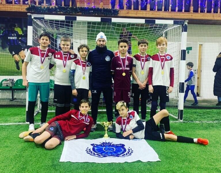 Детский футбольный клуб, Триумф