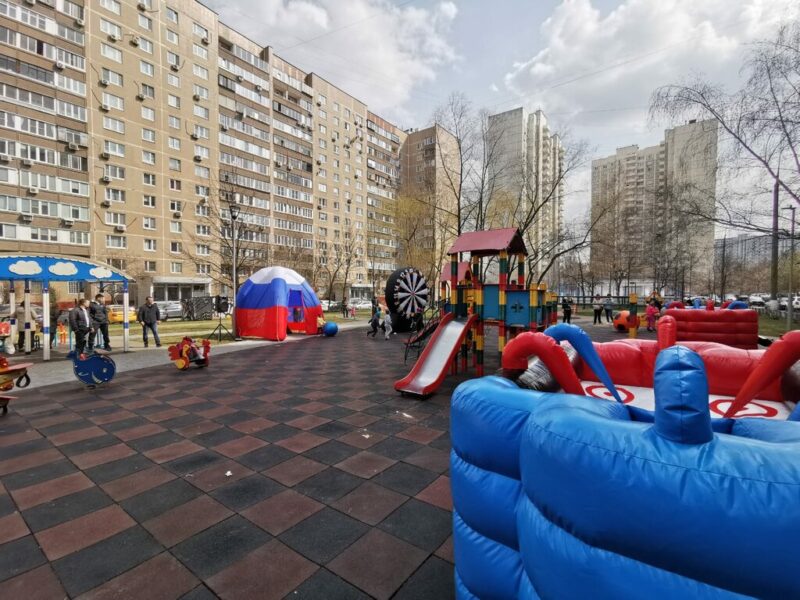 Мир молодых