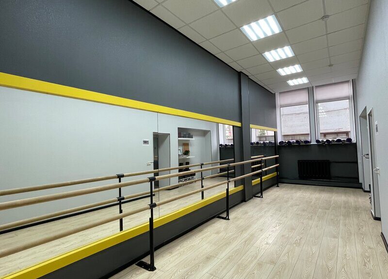 Секция гимнастики и акробатики АкроРитм