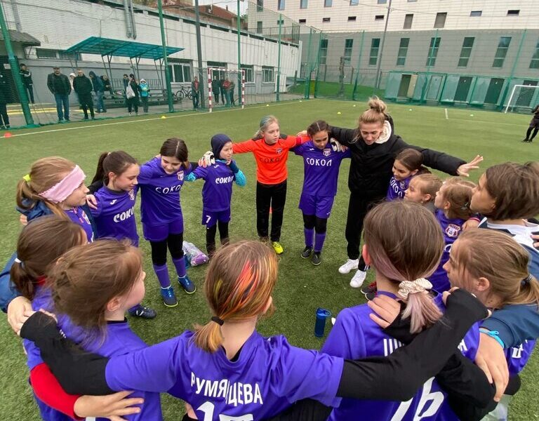 Футбол для девочек