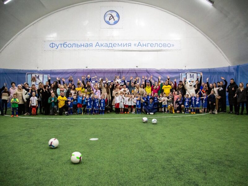 Футбольный манеж Ангелово