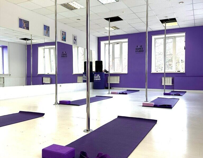 Фиолетовая комната