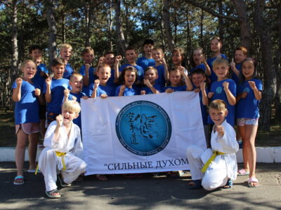 Клуб каратэ-до Сильные духом