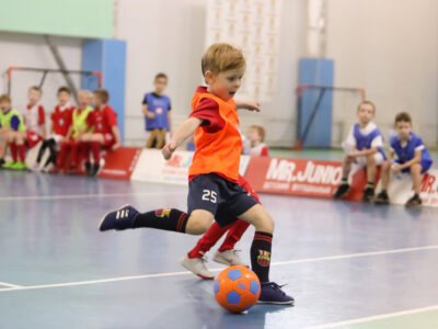 Футбольный клуб Мистер Джуниор