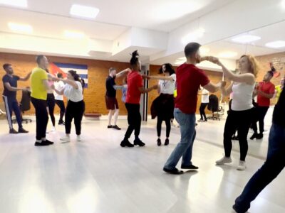 Школа танцев Ángeles Latinos