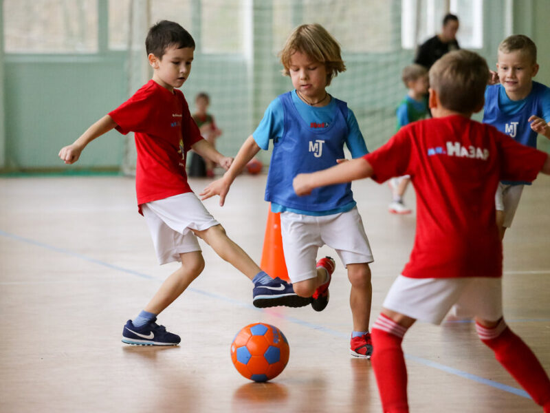 Футбольный клуб Мистер Джуниор