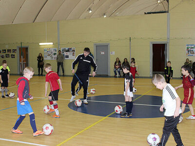 Школа футбола Дриблинг