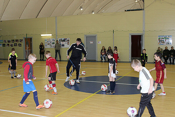 Школа футбола Дриблинг